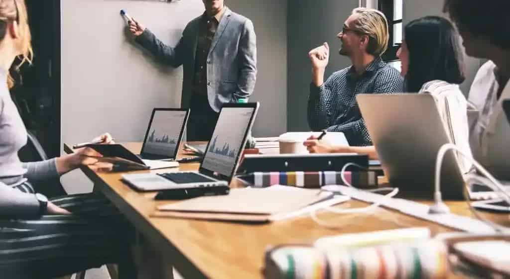 PROFESYONEL WEB TASARIM HİZMETLERİMİZ İLE SİZ DE ÖNE GEÇİN